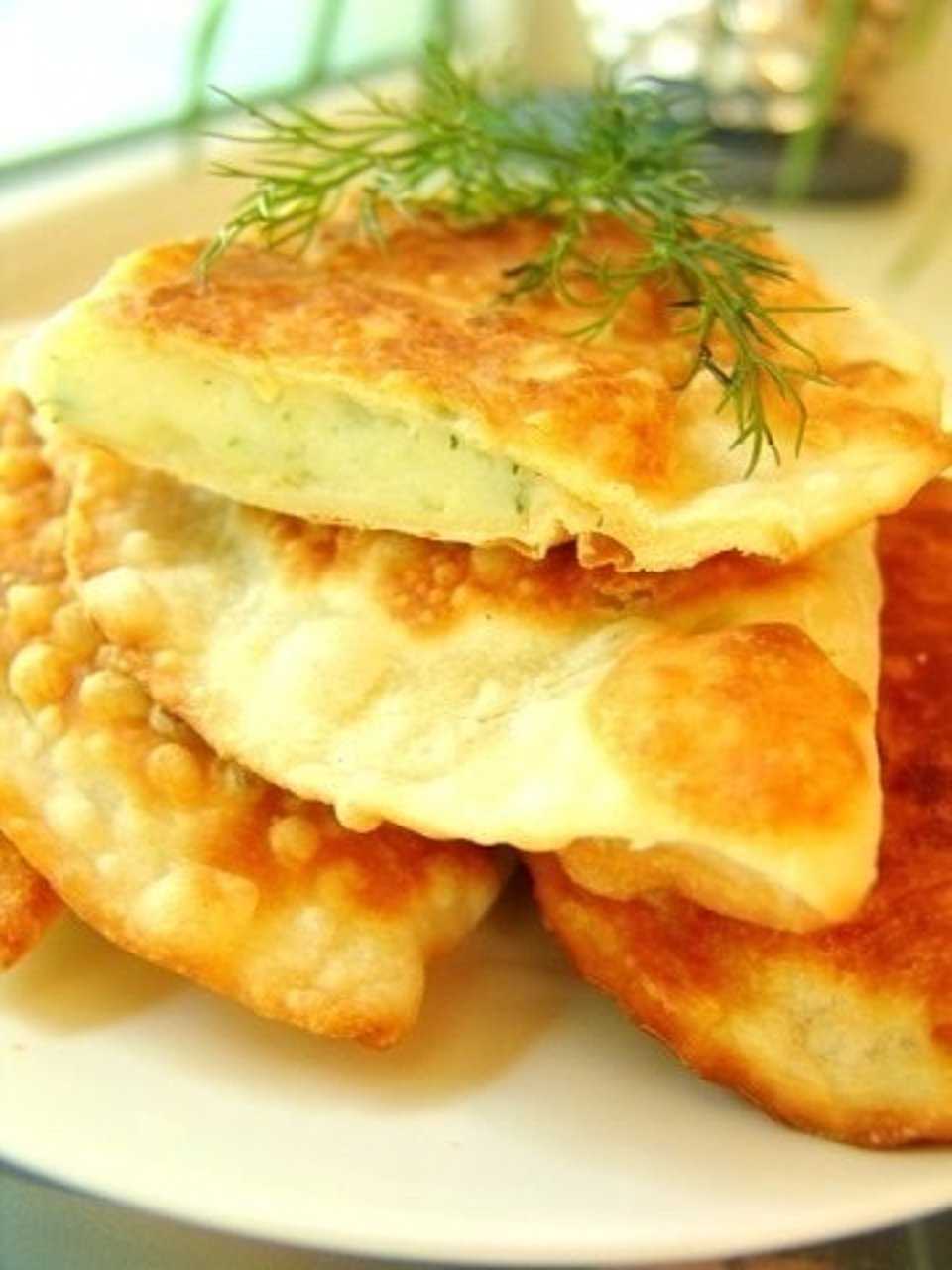 Тесто для чебуреков на кефире вкусное хрустящее за 10 минут