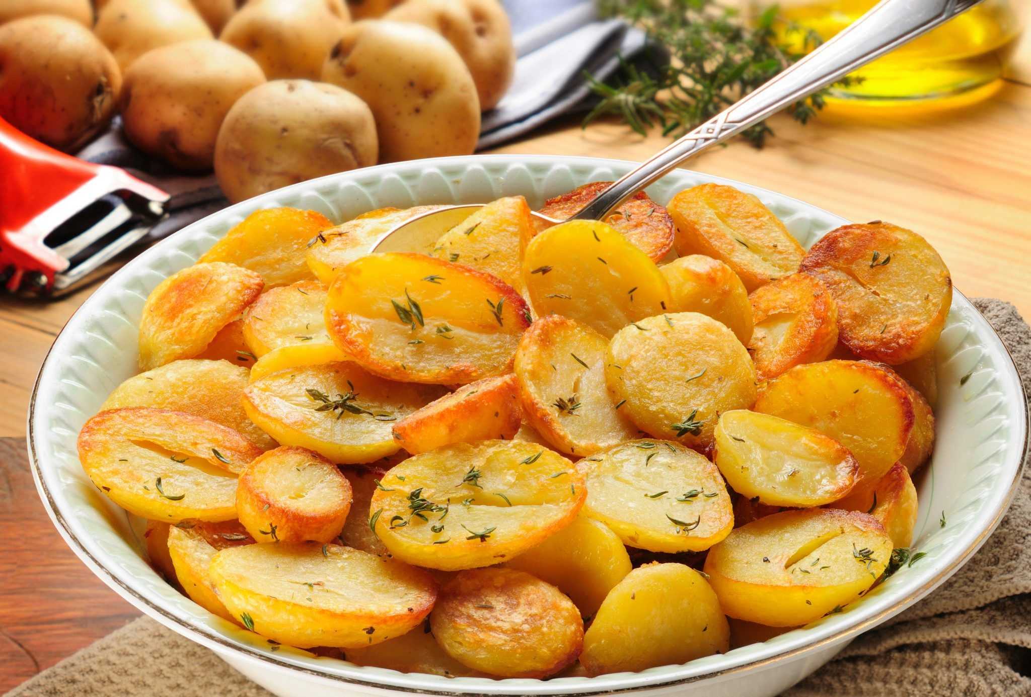Картошка в мультиварке. вкусная картошка в мультиварке на режиме "выпечка".