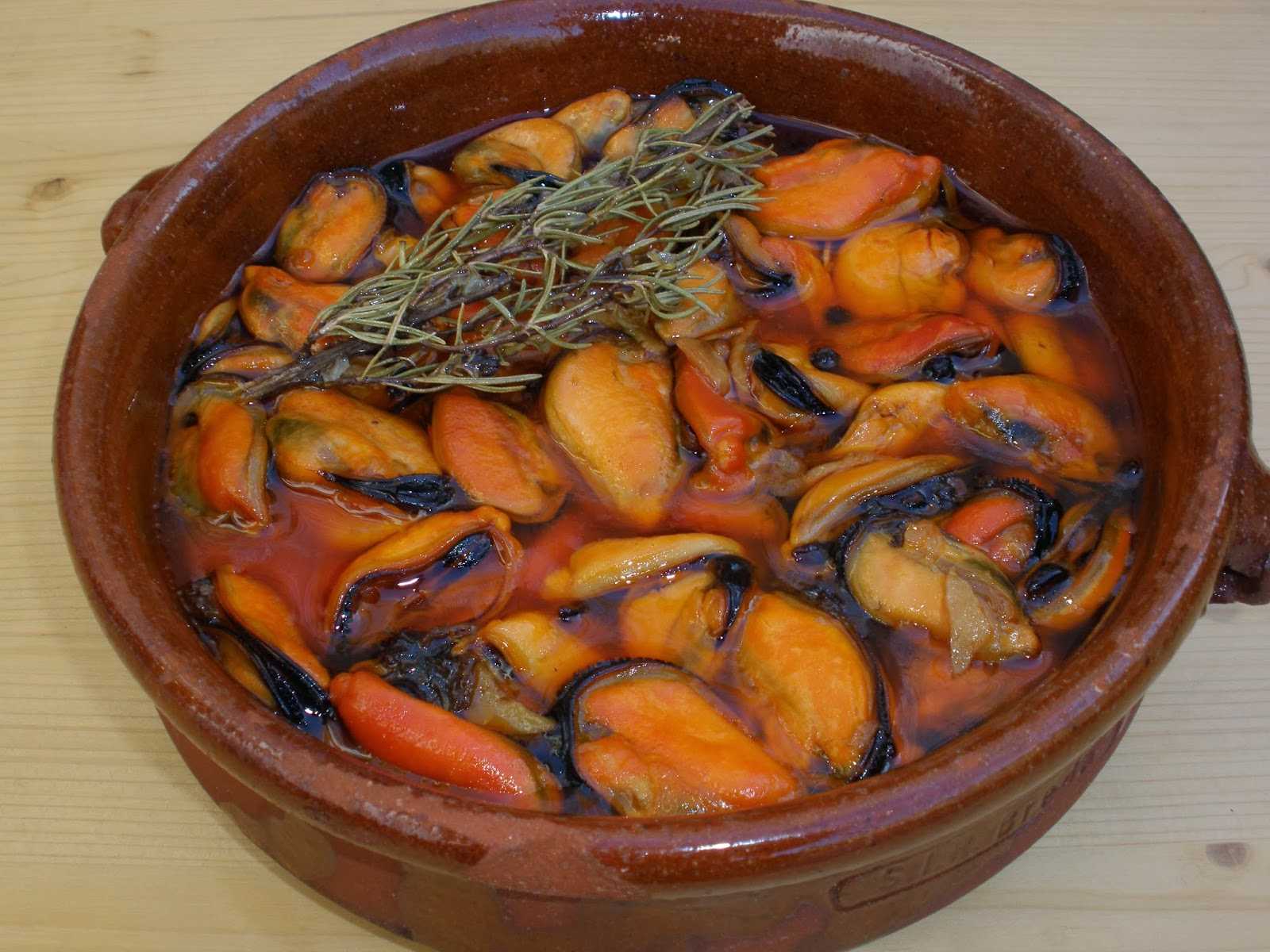 Маринованные мидии в домашних условиях: рецепты попроще или поострее
