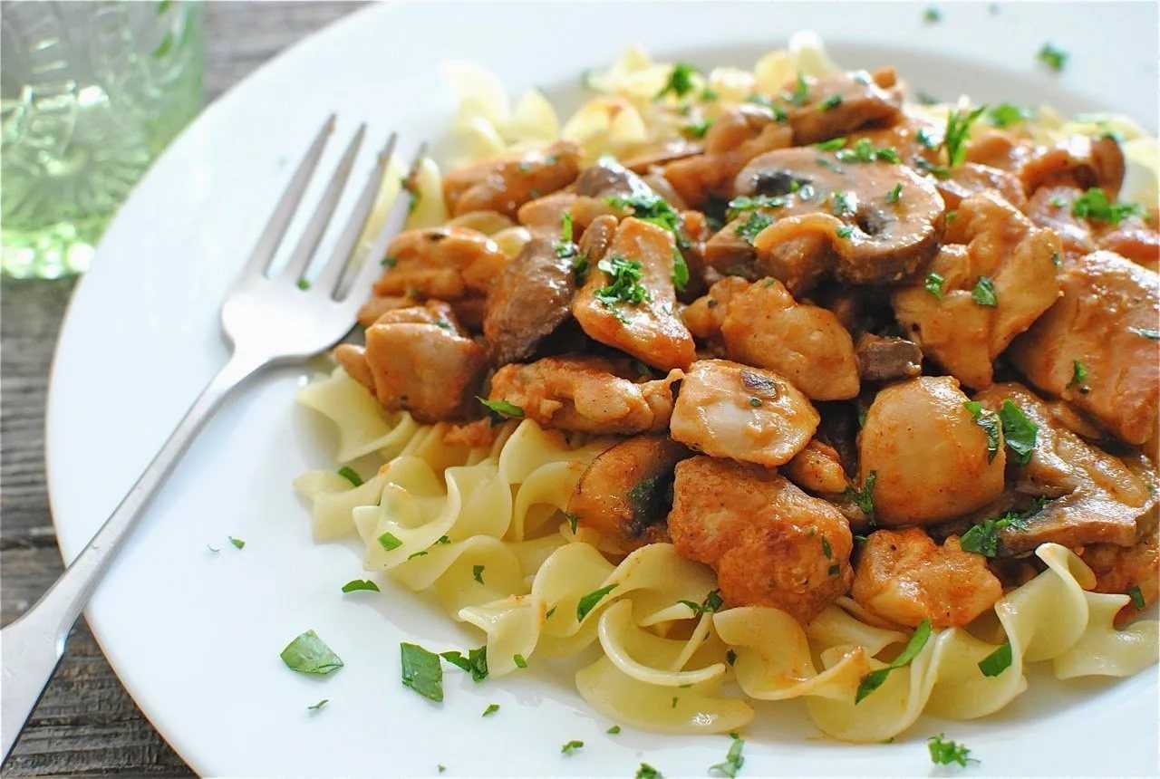 Бефстроганов из курицы — 5 вкусных рецептов приготовления