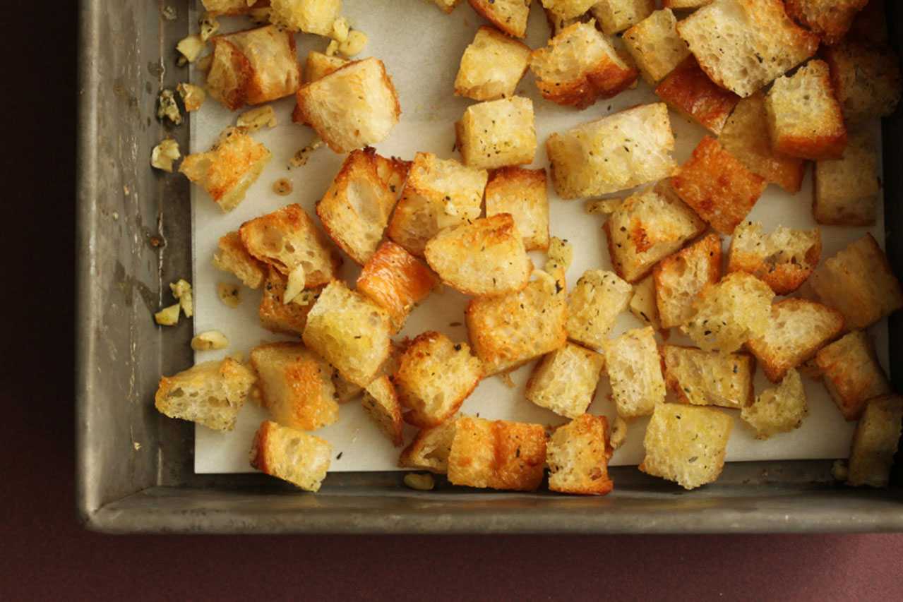Гренки на сковороде — 14 домашних вкусных рецептов приготовления
