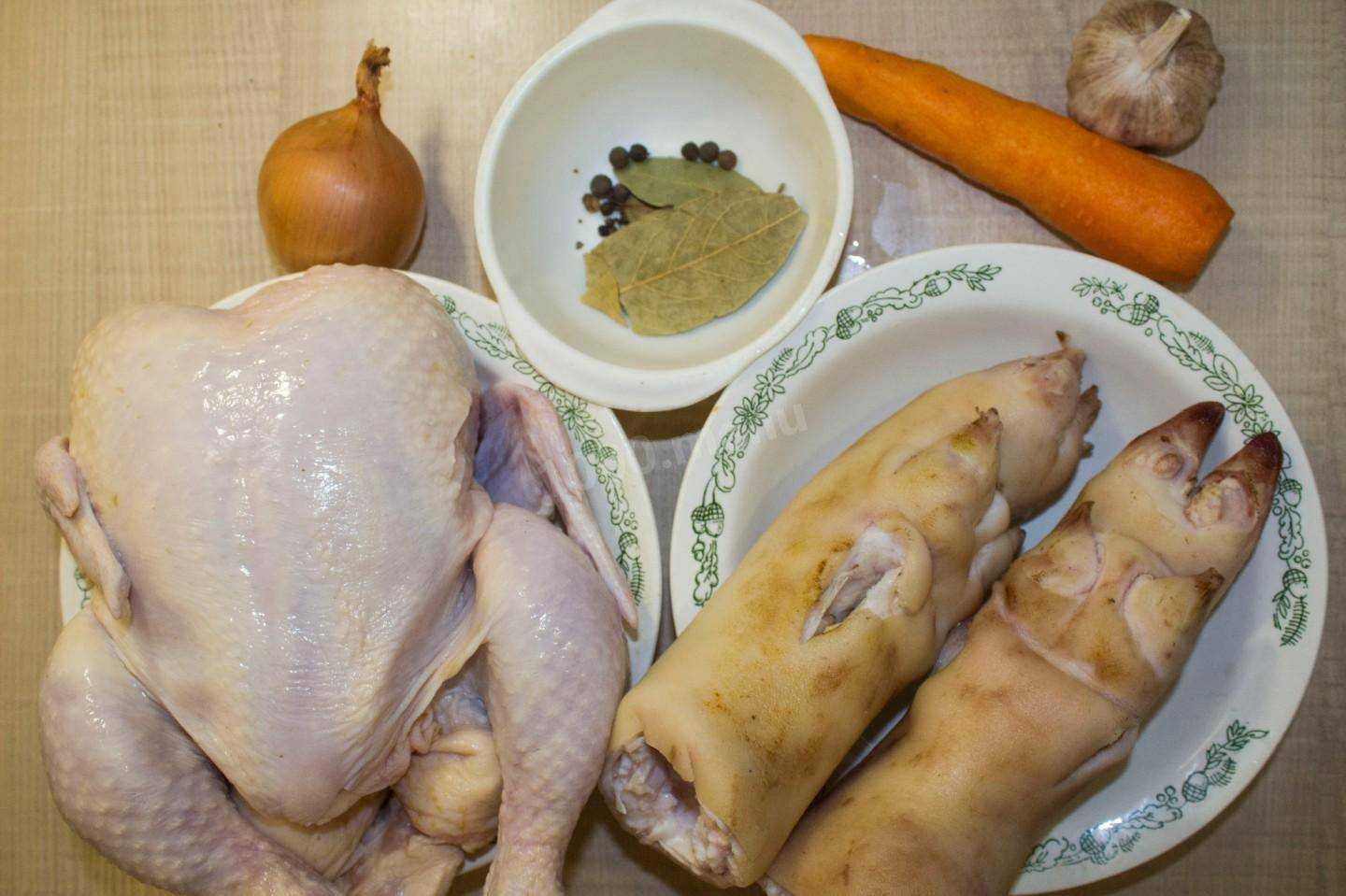 Холодец из свиных ножек и курицы - пошаговый рецепт с фото