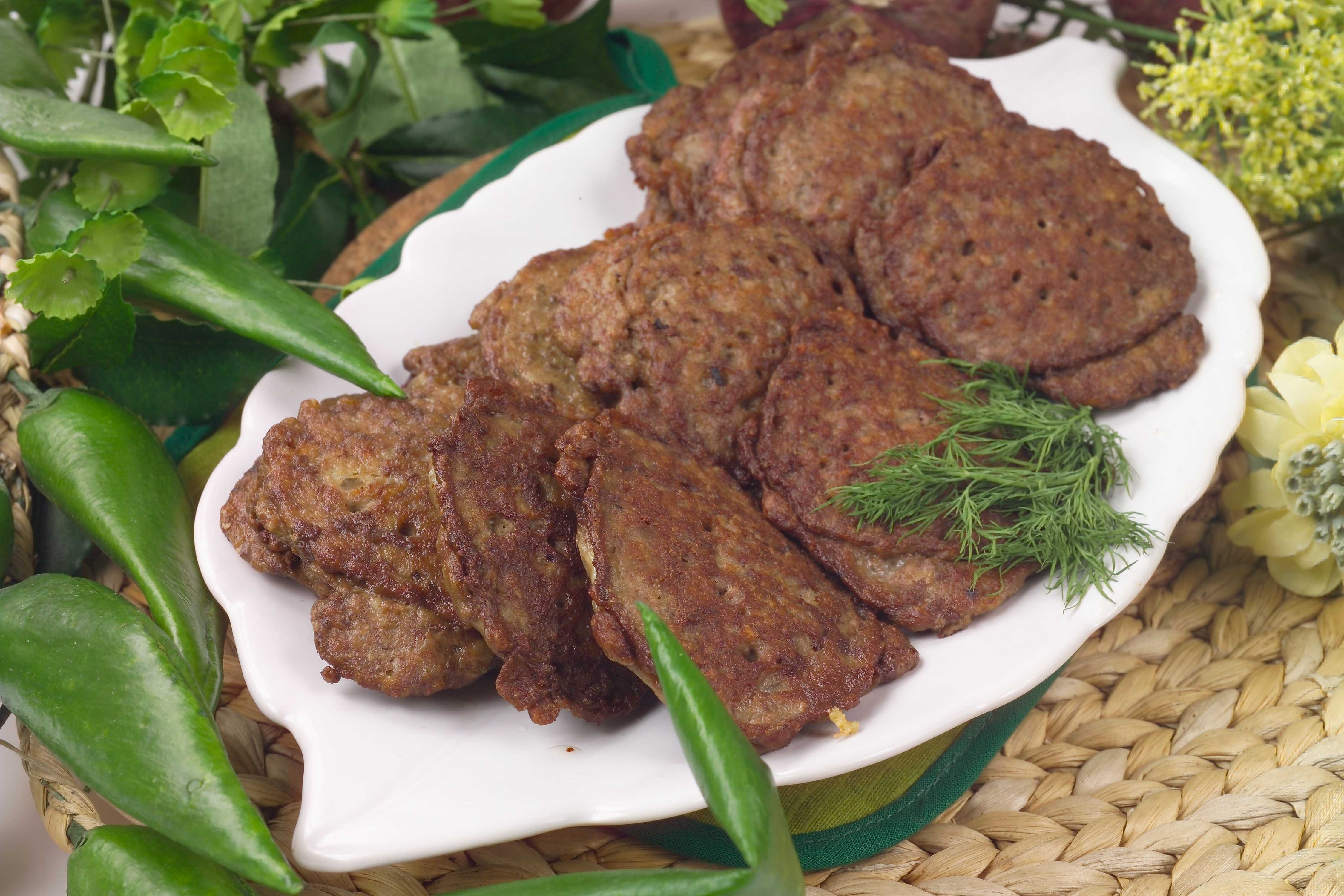Печеночные оладьи из куриной печени — 12 рецептов приготовления