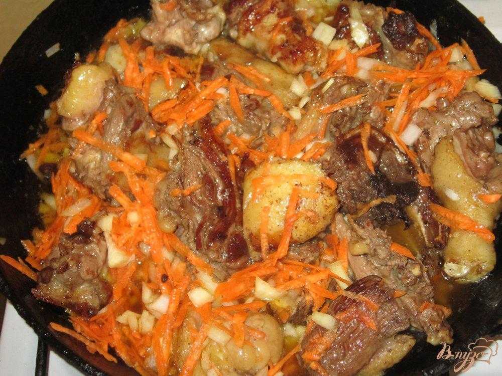 Утка в казане: как вкусно приготовить с картошкой?
