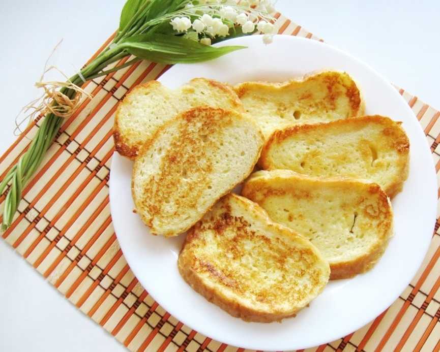 Гренки из батона на сковороде с яйцом и молоком рецепт с фото пошагово и видео - 1000.menu