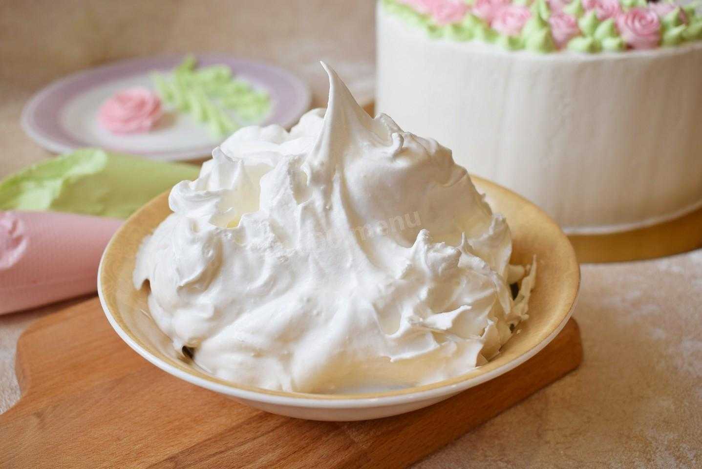 Белковый заварной крем для торта и капкейков (швейцарская меренга)