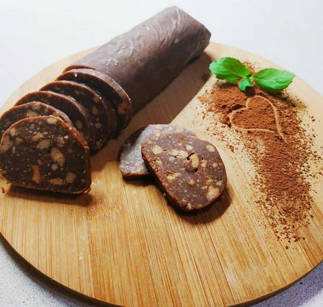 Шоколадная колбаса из печенья и какао: пошаговые рецепты готовки