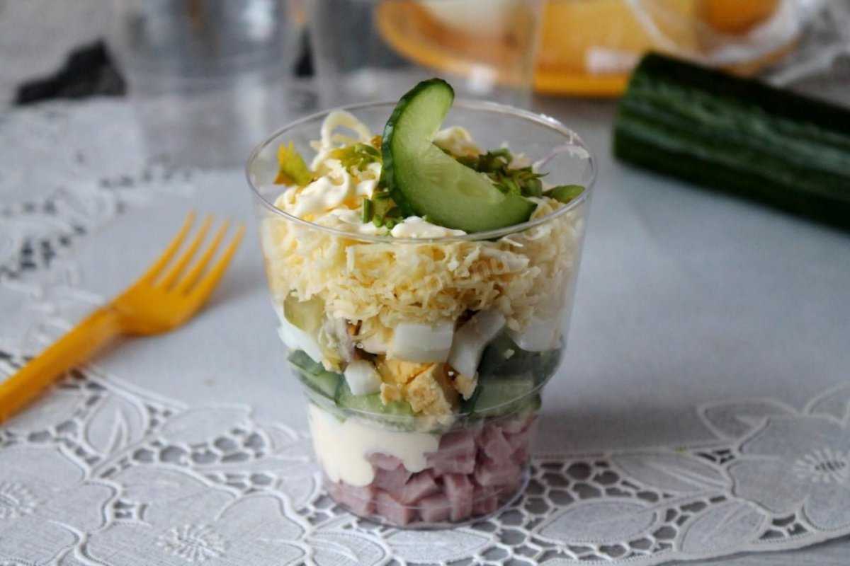 Салат коктейль с ветчиной и сыром рецепт с фото 🍎