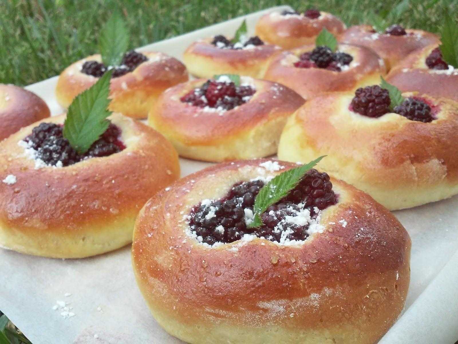 Рецепты вкусных ватрушек с повидлом, джемом, вареньем