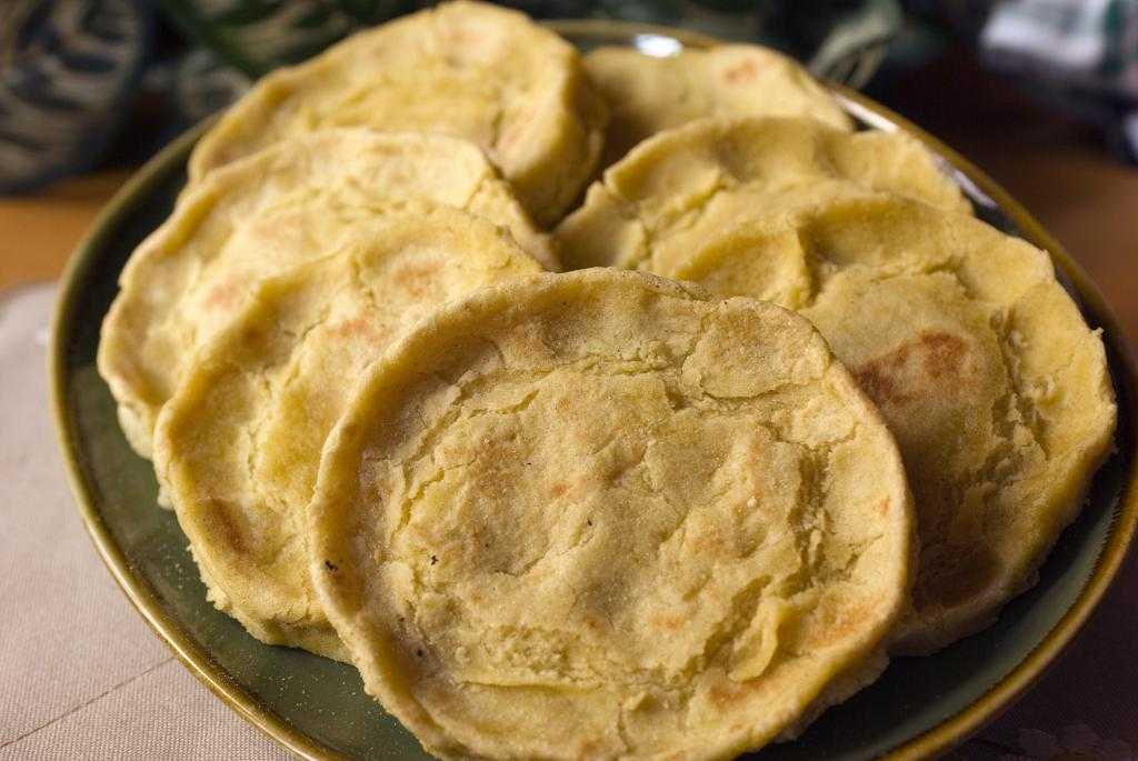 Балкарские хычины с сыром и картофелем