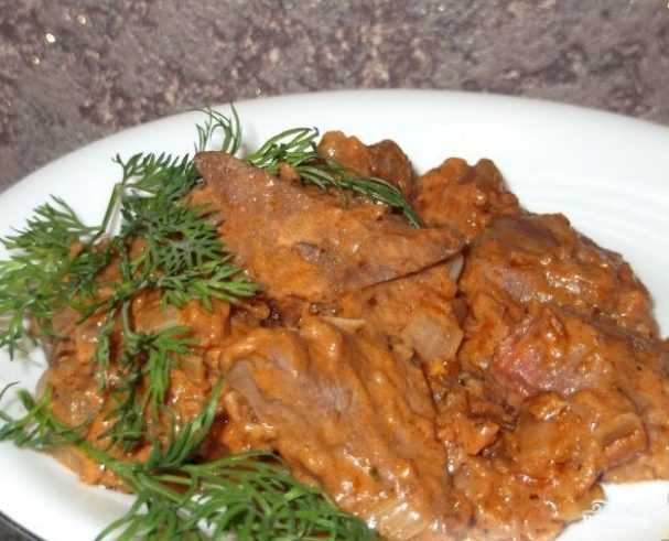Гуляш из свинины с подливкой. как приготовить, чтобы мясо было мягким и сочным?