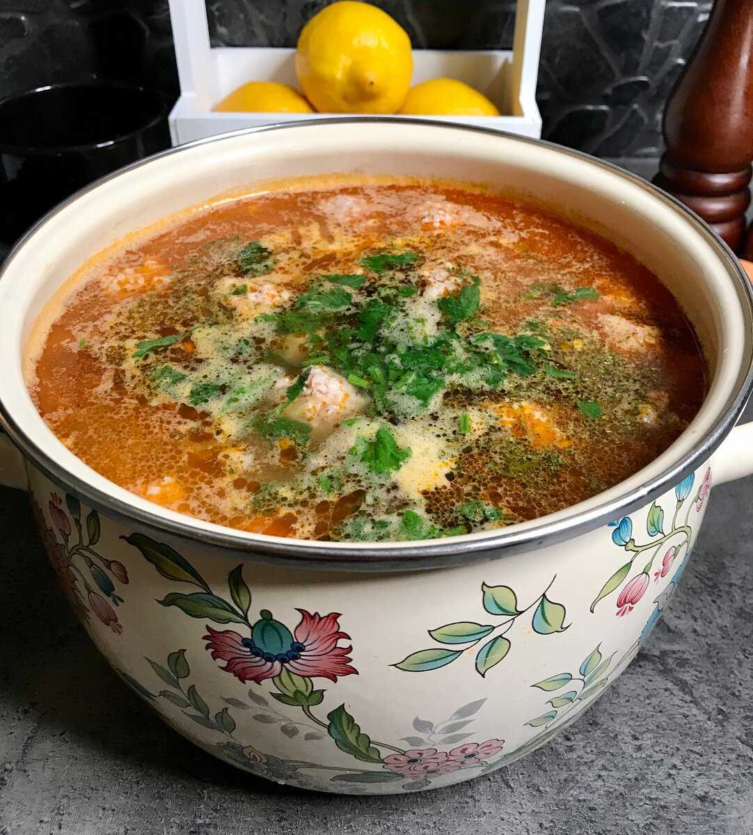 Классический рецепт рассольника с перловкой и солеными огурцами