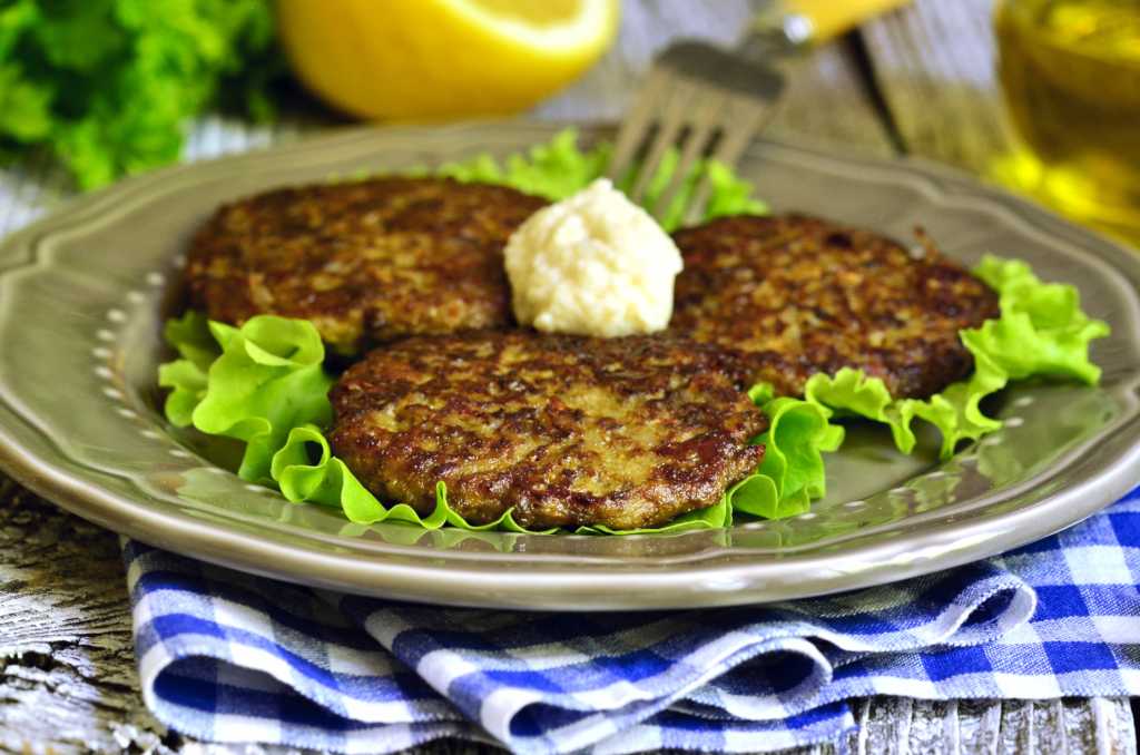 Печеночный торт — 10 классических рецептов из куриной, свиной и говяжьей печени