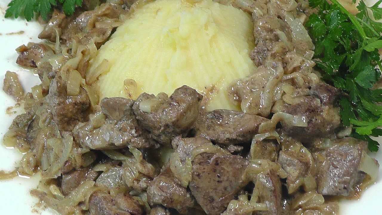 Куриная печень в сметане с луком жареная на сковороде мягкая и вкусная – рецепт с фото пошагово