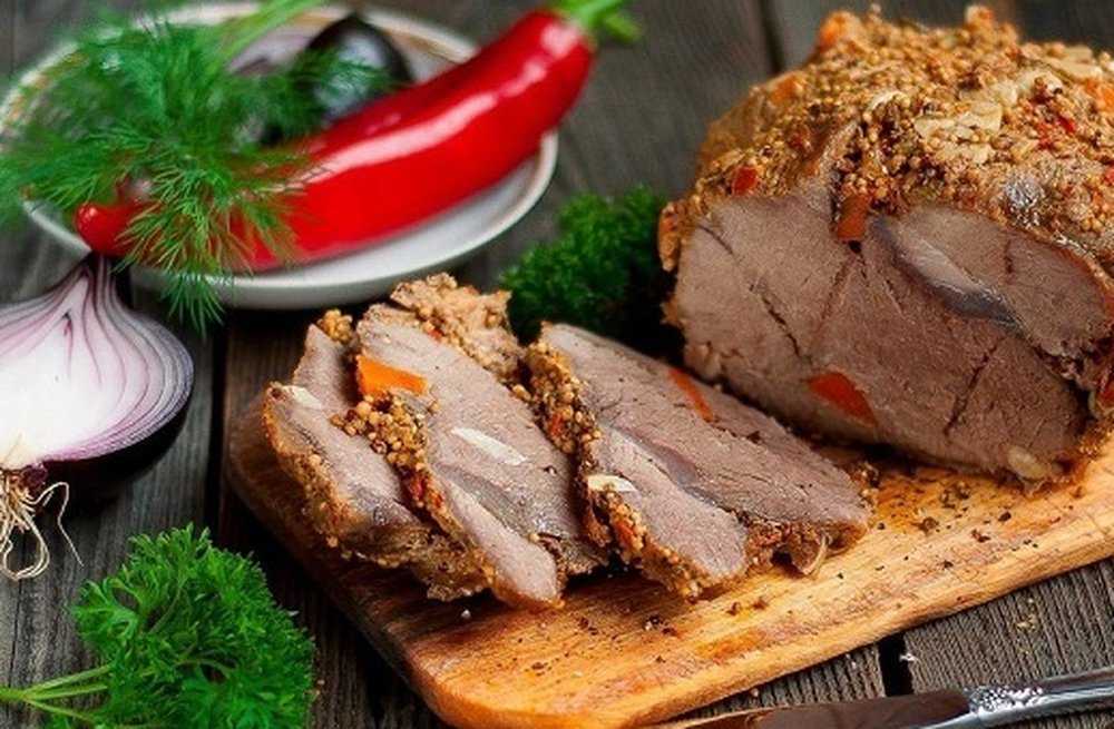 Свинина запеченная в духовке — 9 простых и вкусных рецептов