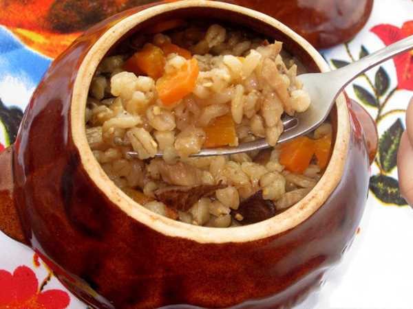 Перловая каша в горшочке в духовке с мясом: полезный рецепт