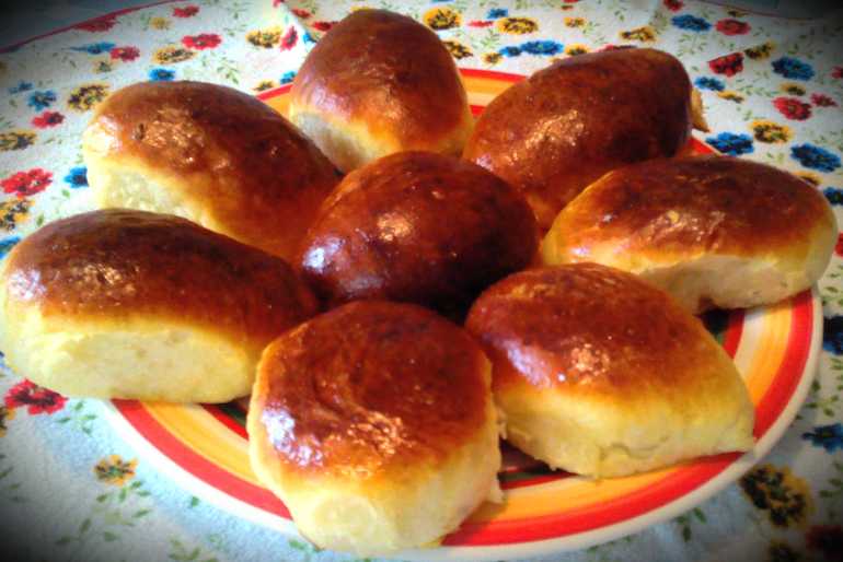 Чайный пирог из заварки с вареньем на скорую руку рецепт с фото пошагово и видео - 1000.menu