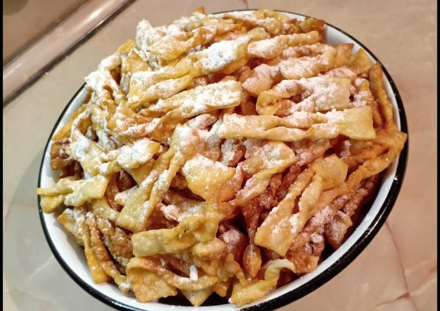Хворост на сметане — мягкий, пышный, вкусный: рецепт с фото пошагово