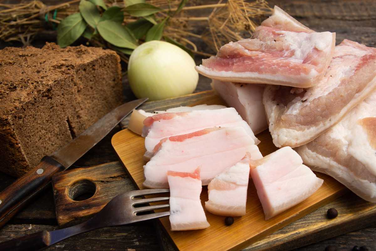Как засолить сало в рассоле, чтобы таяло во рту! 7 самых вкусных рецептов