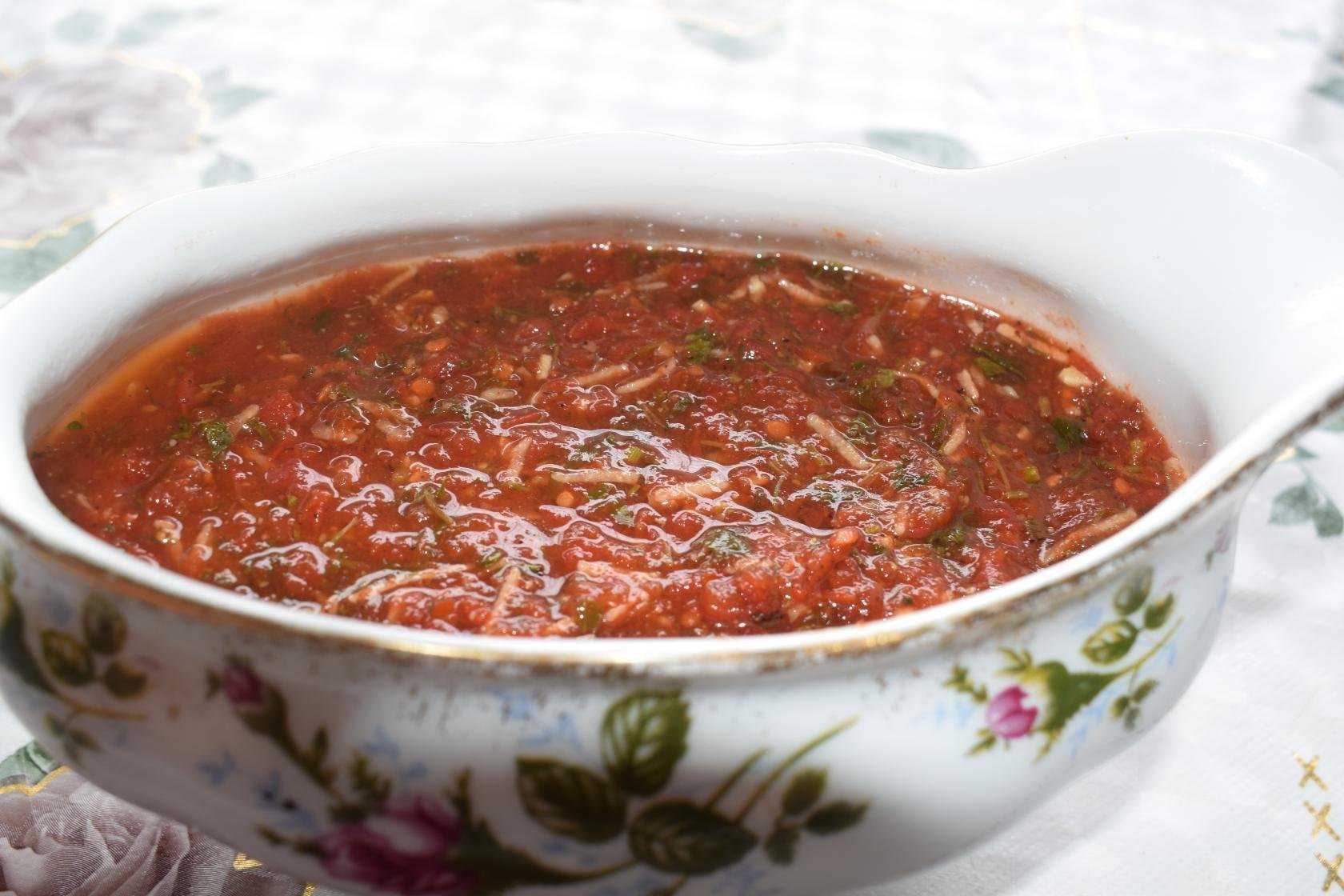 Подлива для вторых блюд: простые и вкусные рецепты с фото