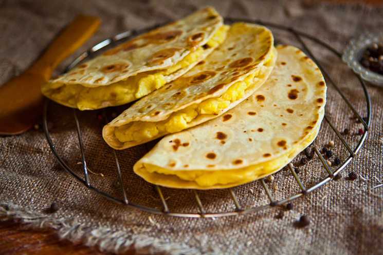 Кыстыбый с картошкой по-татарски