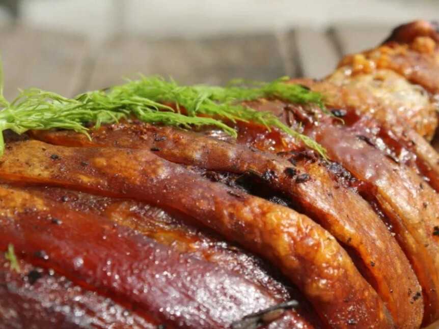 Рулька свиная запеченная в духовке: 12 рецептов сочного мяса в фольге и рукаве