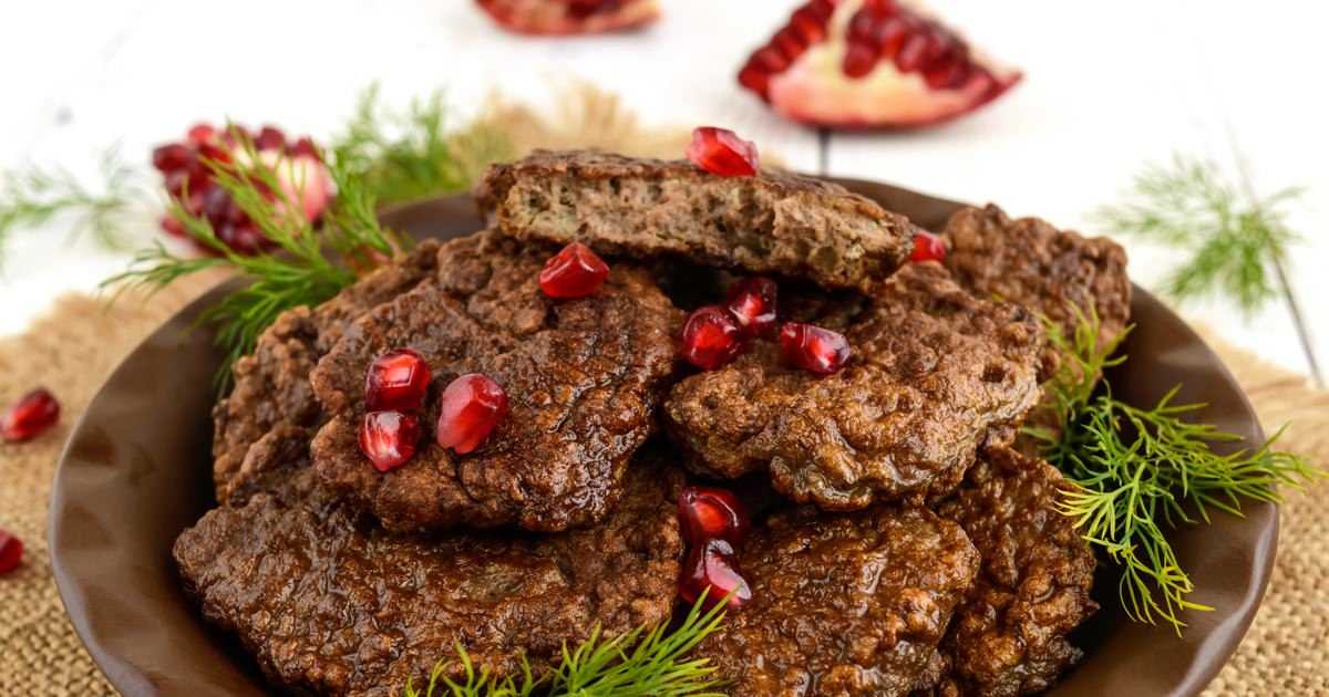 Печеночные оладьи из говяжьей печени, рецепты чтобы получились мягкими и пышными