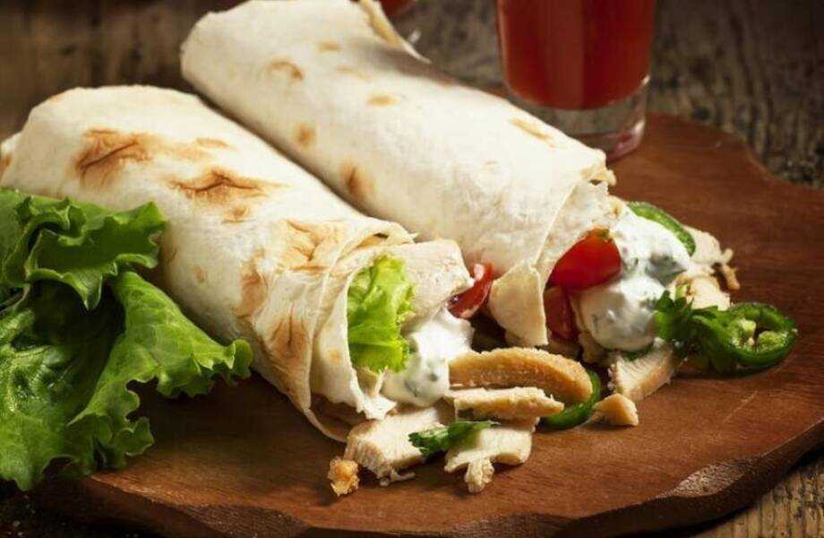 Рулет из лаваша и 5 вкусных вариантов начинок