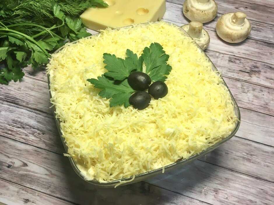 Салаты на праздничный стол: 15 простых и вкусных рецептов