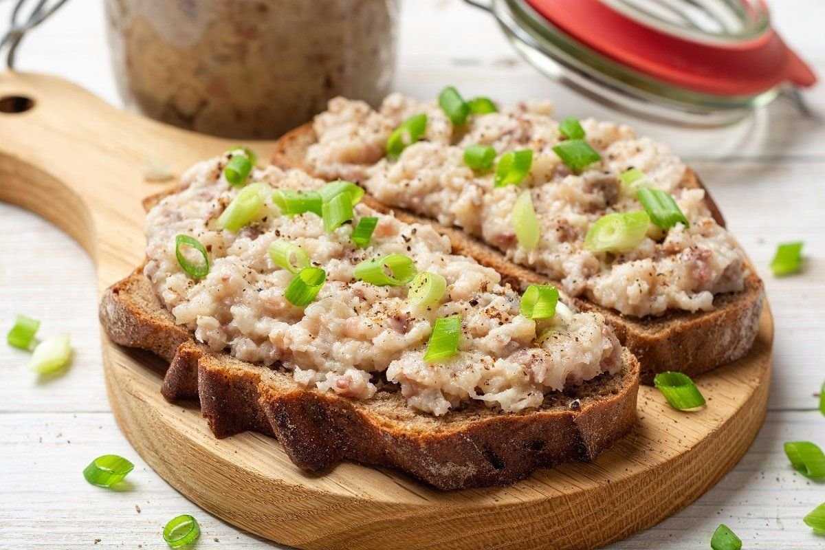 Самое популярное блюдо еврейской кухни – это форшмак Популярность этого блюда настолько велика, что существует огромное количество его вариаций Расскажу, как приготовить Фаршмаг из селедки
