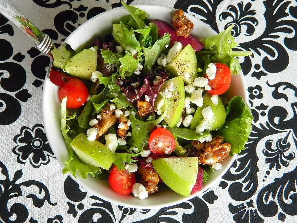 20 вкуснейших салатов с кукурузой на скорую руку