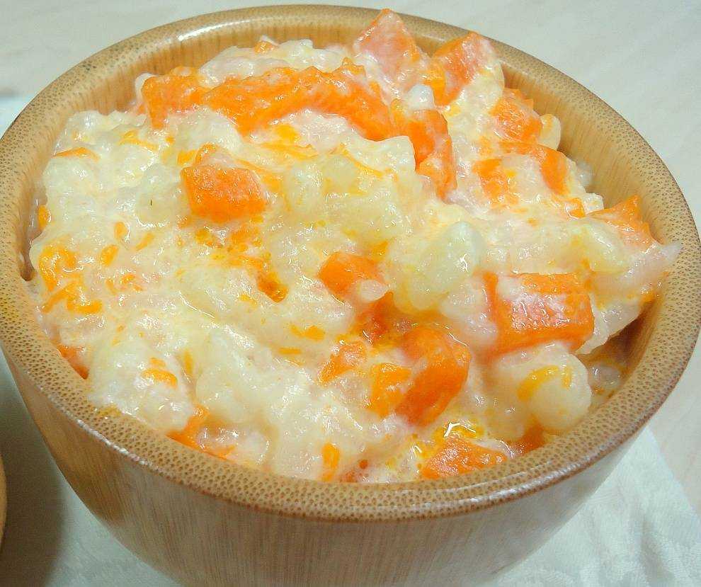 Очень вкусная и нежная рисовая каша с тыквой Благодаря мультиварке, она у вас не подгорит и не &quot;сбежит&quot; Отличный вариант завтрака для всей семьи
