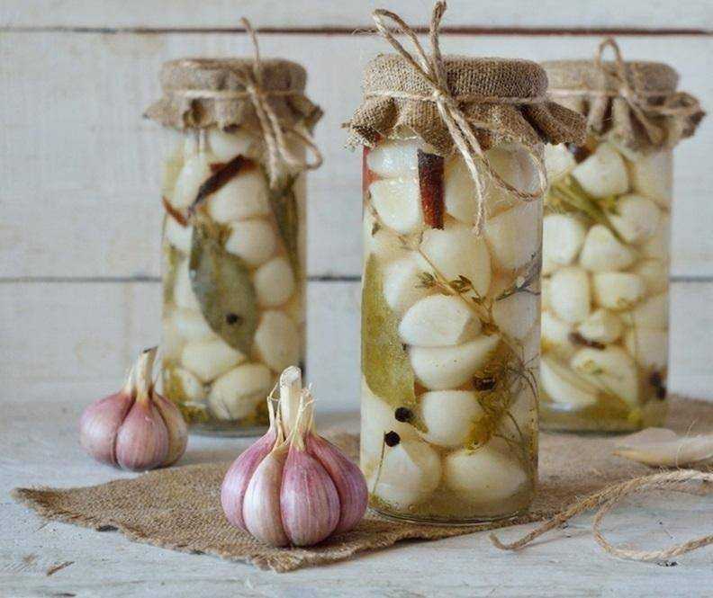 Маринованный чеснок целыми головками – вкусные рецепты на зиму