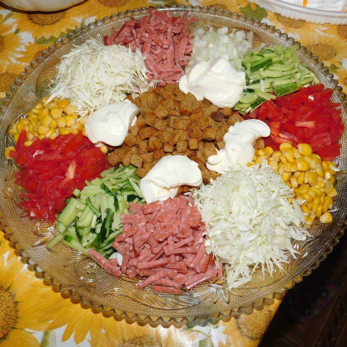 Салаты с корейской морковью: 20 самых вкусных рецептов