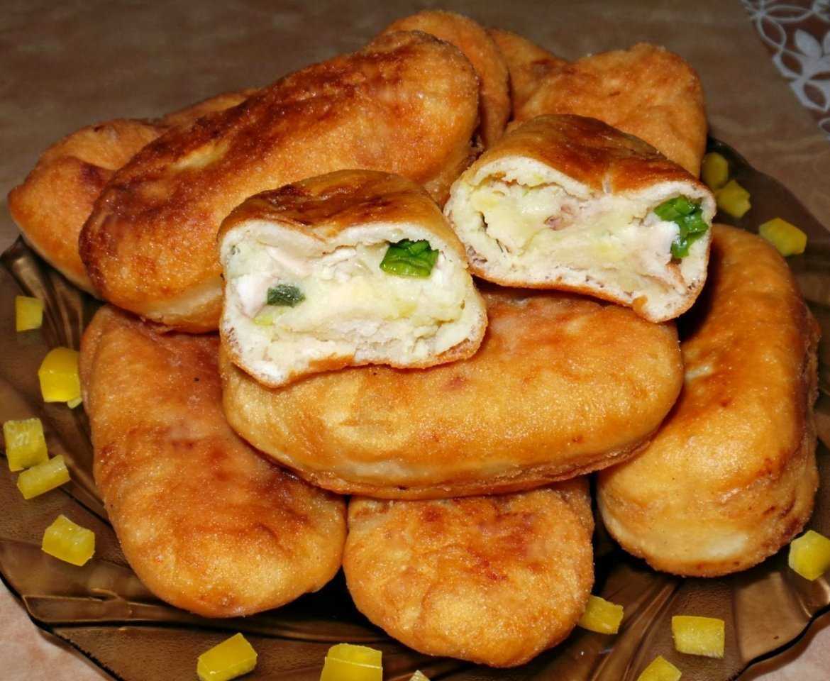Пирожки с солеными огурцами — 7 рецептов с фото