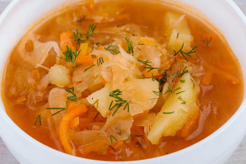 Капустняк — очень вкусный суп со свежей капустой (2 рецепта)