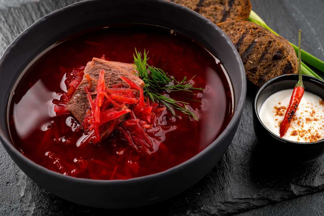 Зеленый борщ с щавелем и яйцом — 9 простых и вкусных рецептов