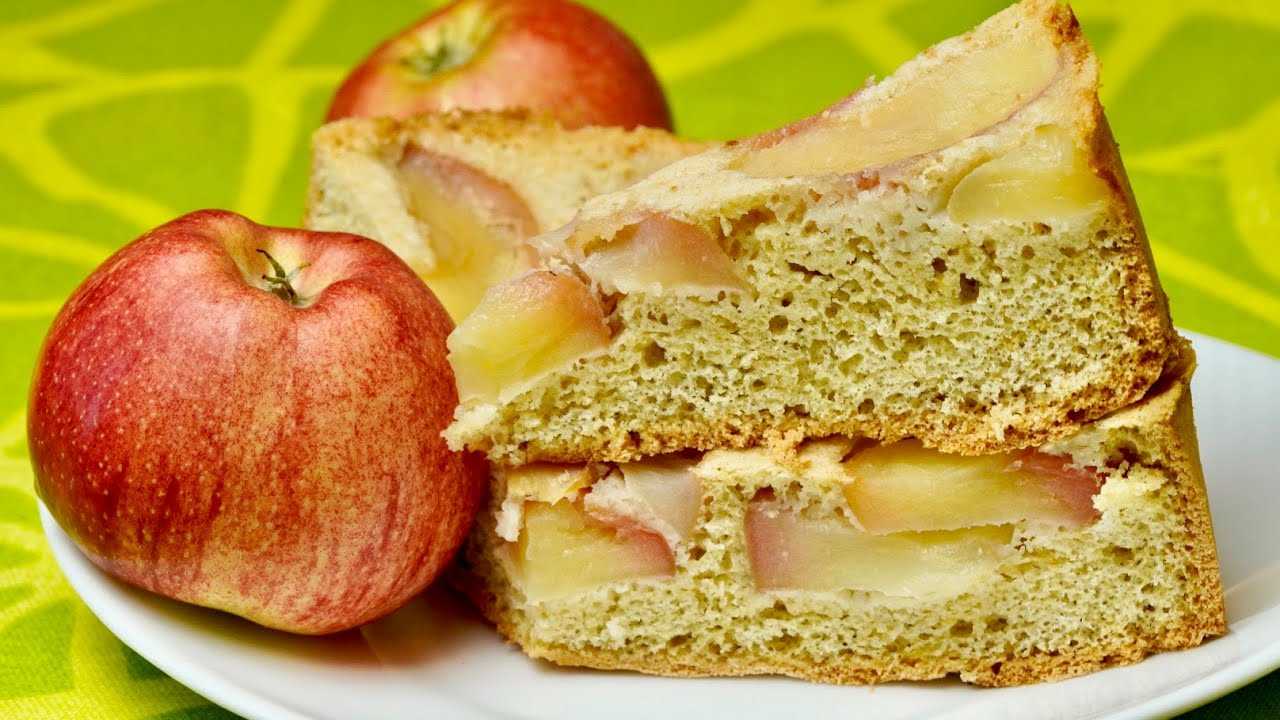 Шарлотка с яблоками в духовке - 6 простых рецептов с пошаговыми фото