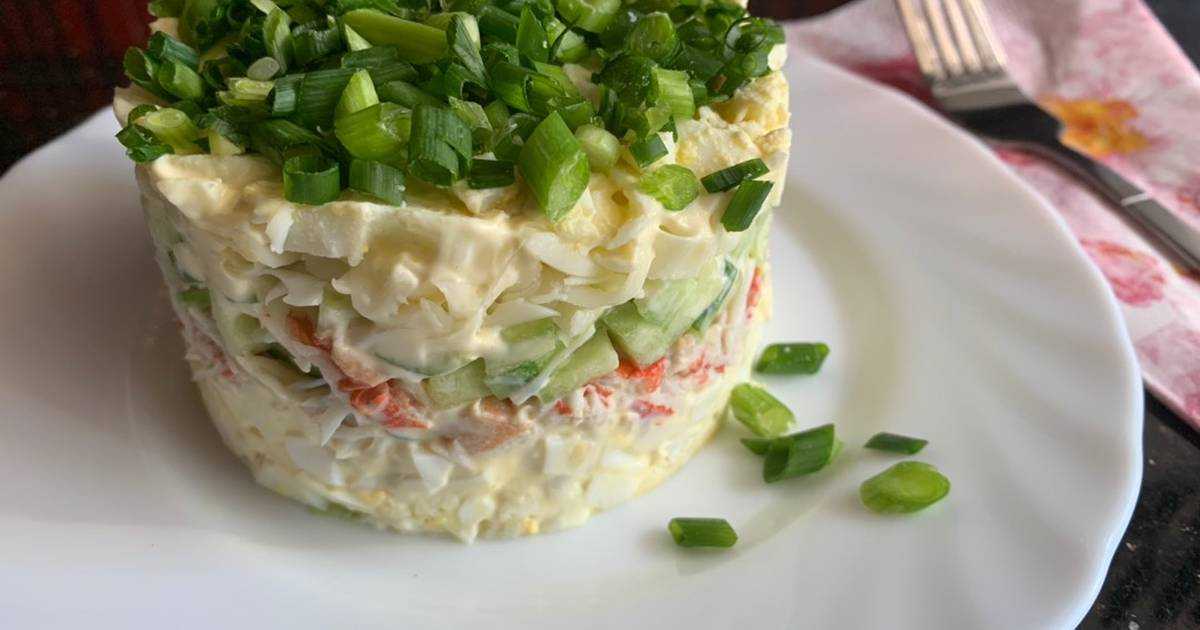 Салат крабовые палочки с рисом и кукурузой рецепт с фото пошагово и видео - 1000.menu