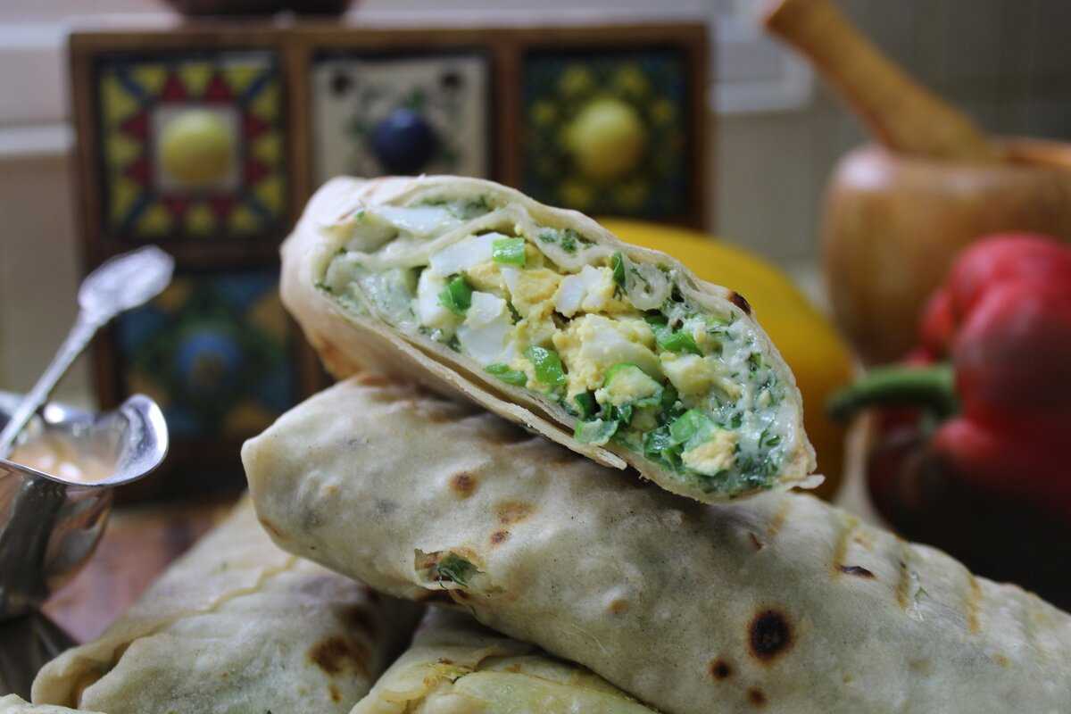 Рулеты из лаваша с разными начинками на праздничный стол — простые и вкусные рецепты на новый год 2023