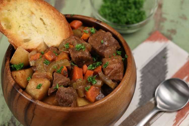 Говядина с картошкой в мультиварке редмонд