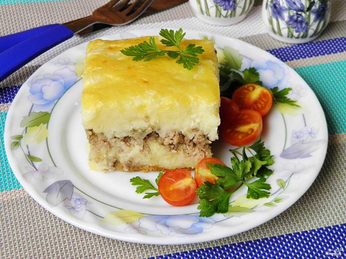 Тертый картофель с фаршем в духовке