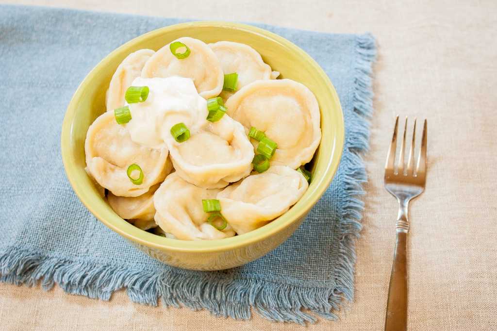 Домашние пельмени — получаются очень вкусными. 5 простых рецептов