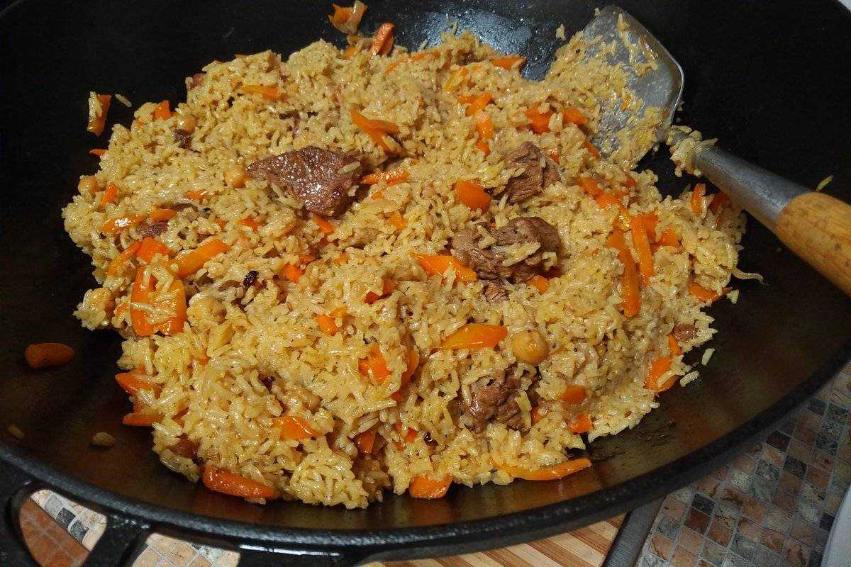 Плов узбекский из говядины в казане