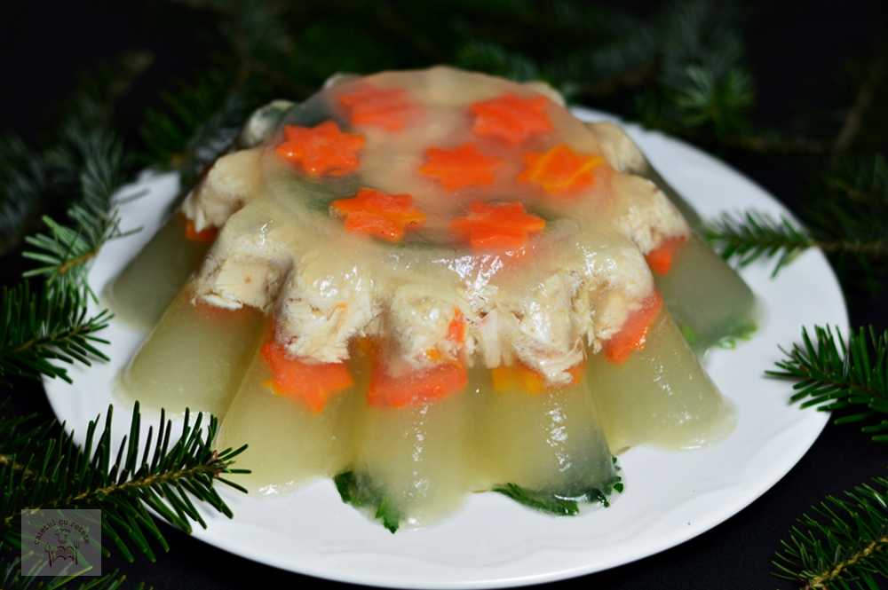 Холодец из курицы - 8 быстрых и вкусных рецептов (пошагово)