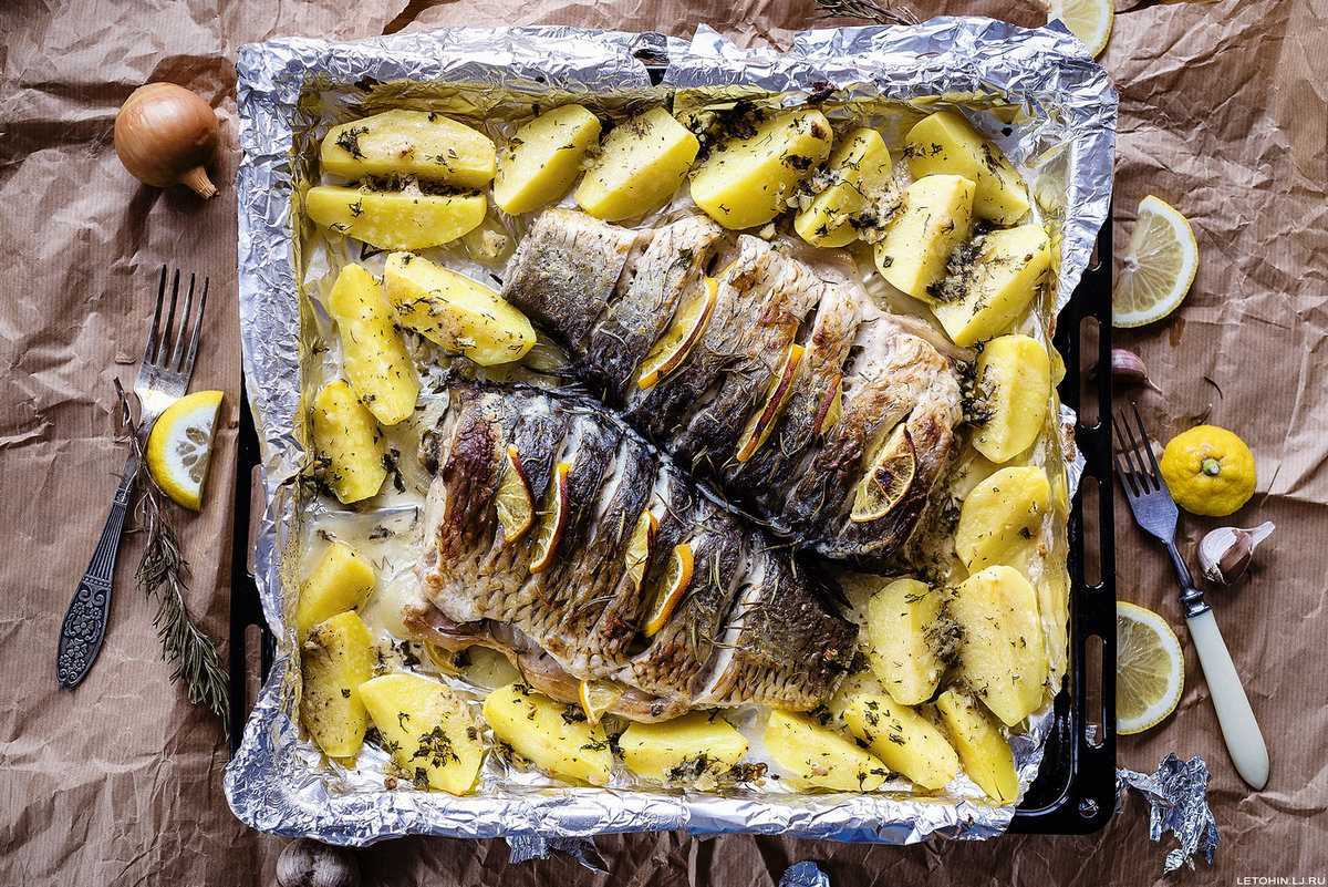 Рыба запеченная в духовке: 10 вкусных рецептов