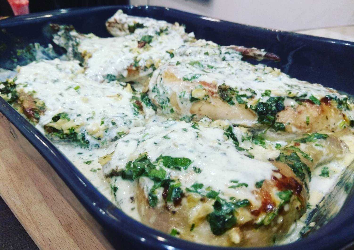 Чкмерули из курицы в горшочках в духовке