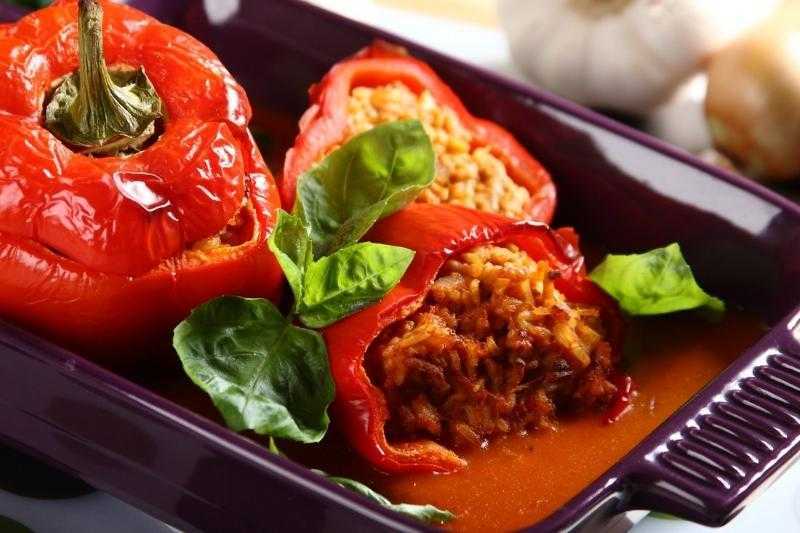 Перец, фаршированный мясом и рисом. 8 вкусных рецептов с фото