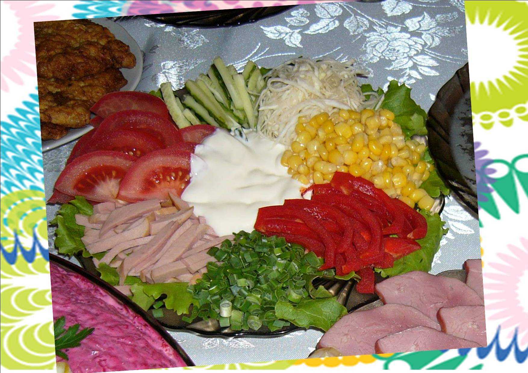 Салат ералаш с корейской морковью, картошкой фри и мясом