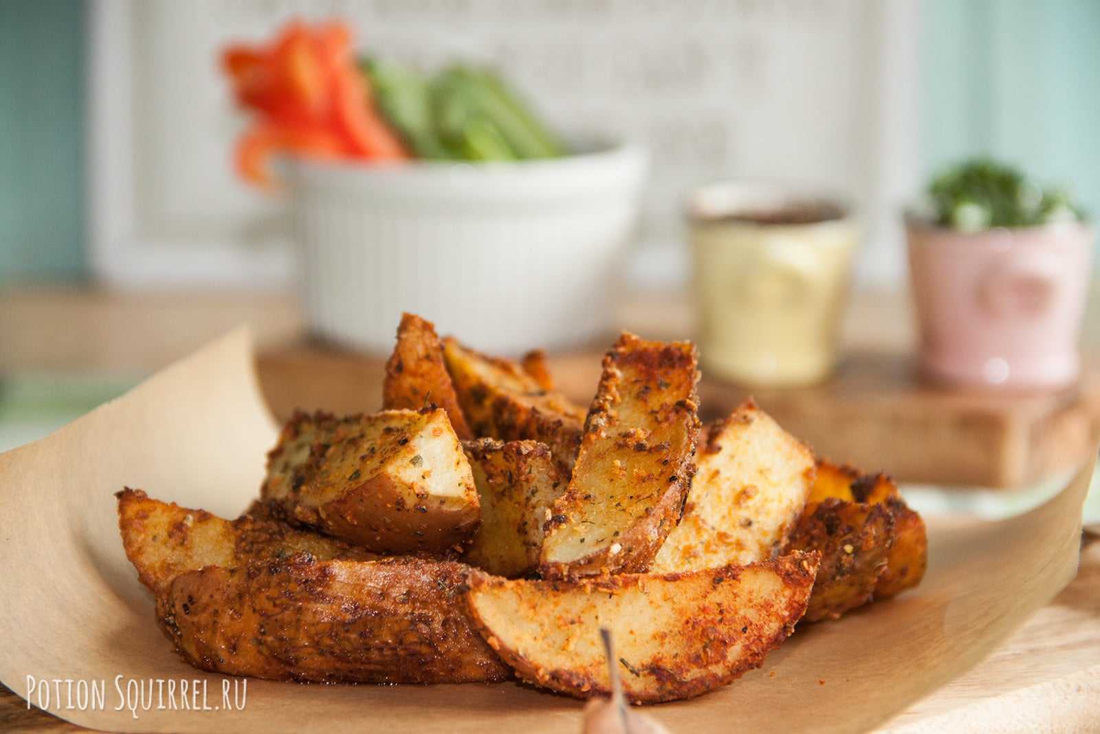 Картофель запеченный в духовке – 12 самых вкусных рецептов картошки